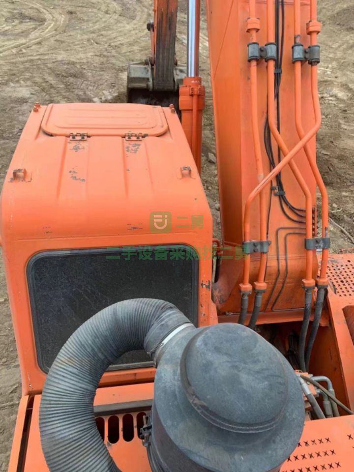出售二手14年的斗山300-7挖掘機