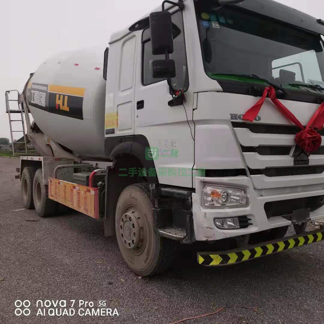 出售一臺18年國五豪沃大14方攪拌車，唐鴻上裝