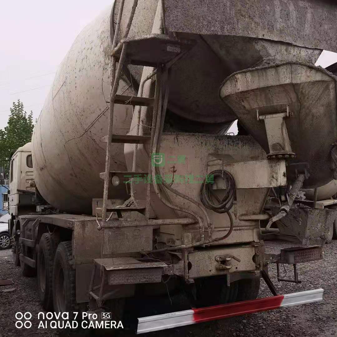 處理一臺13年18方德龍18方攪拌車，柳工上裝
