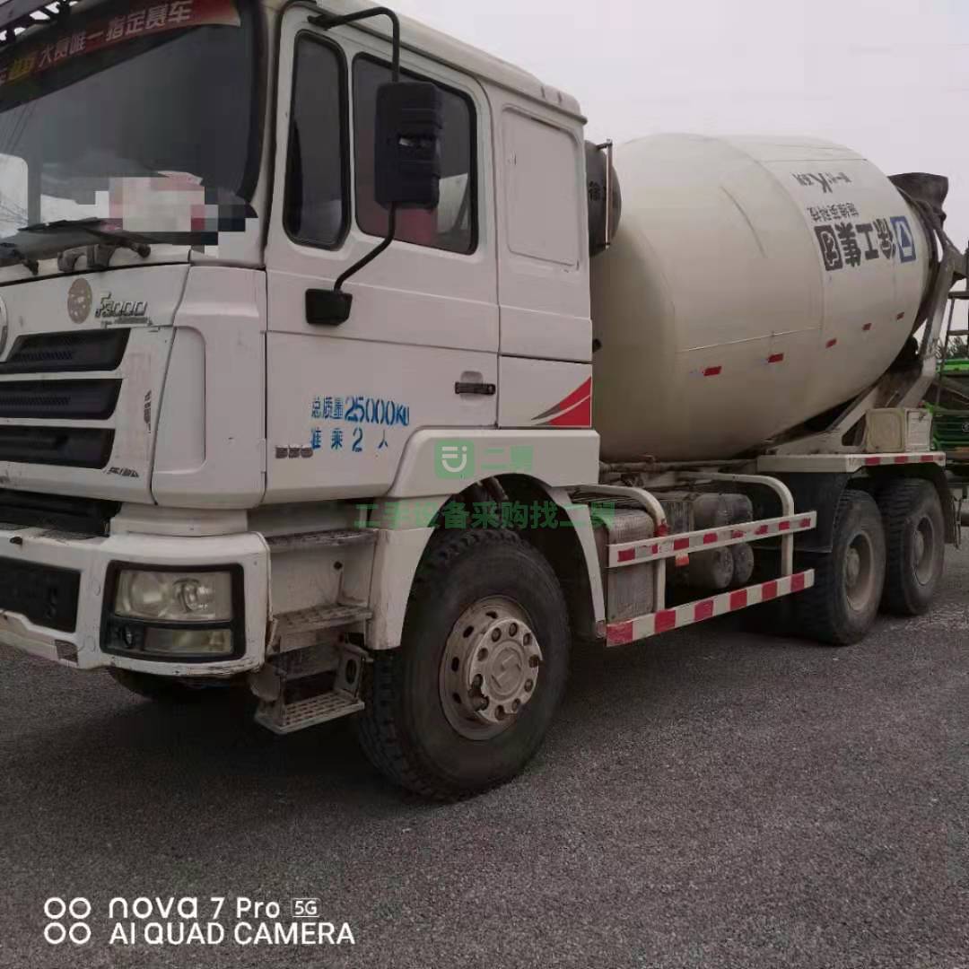 出售一臺16年國四德龍大12方攪拌車，濰柴發(fā)動機(jī)