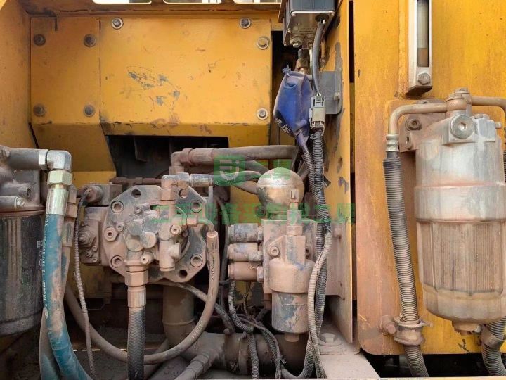 出售二手16年的徐工135挖掘機