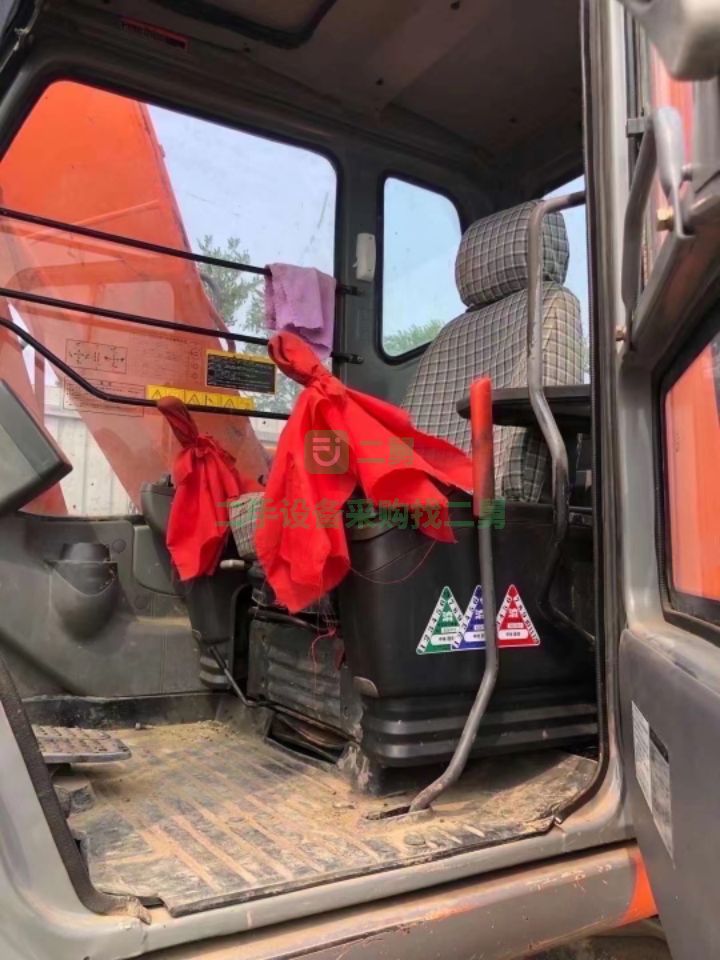 北京出售二手八成新的日立120挖掘機