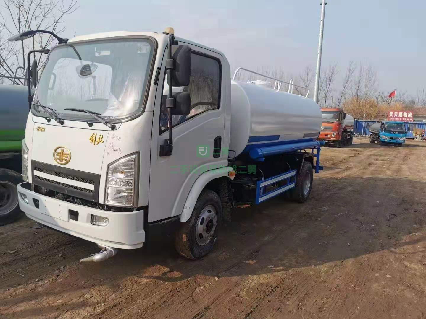 出售質保一年的一汽解放6立方灑水車