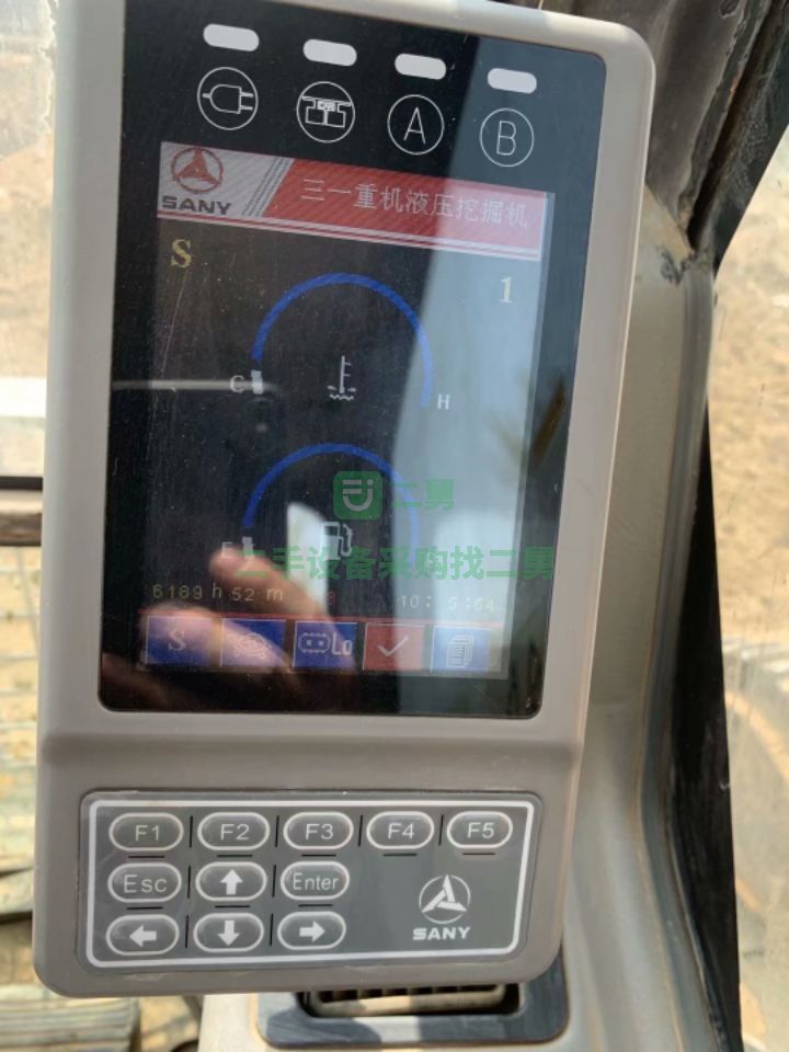 出售土方三一215挖掘機(jī)不漏油