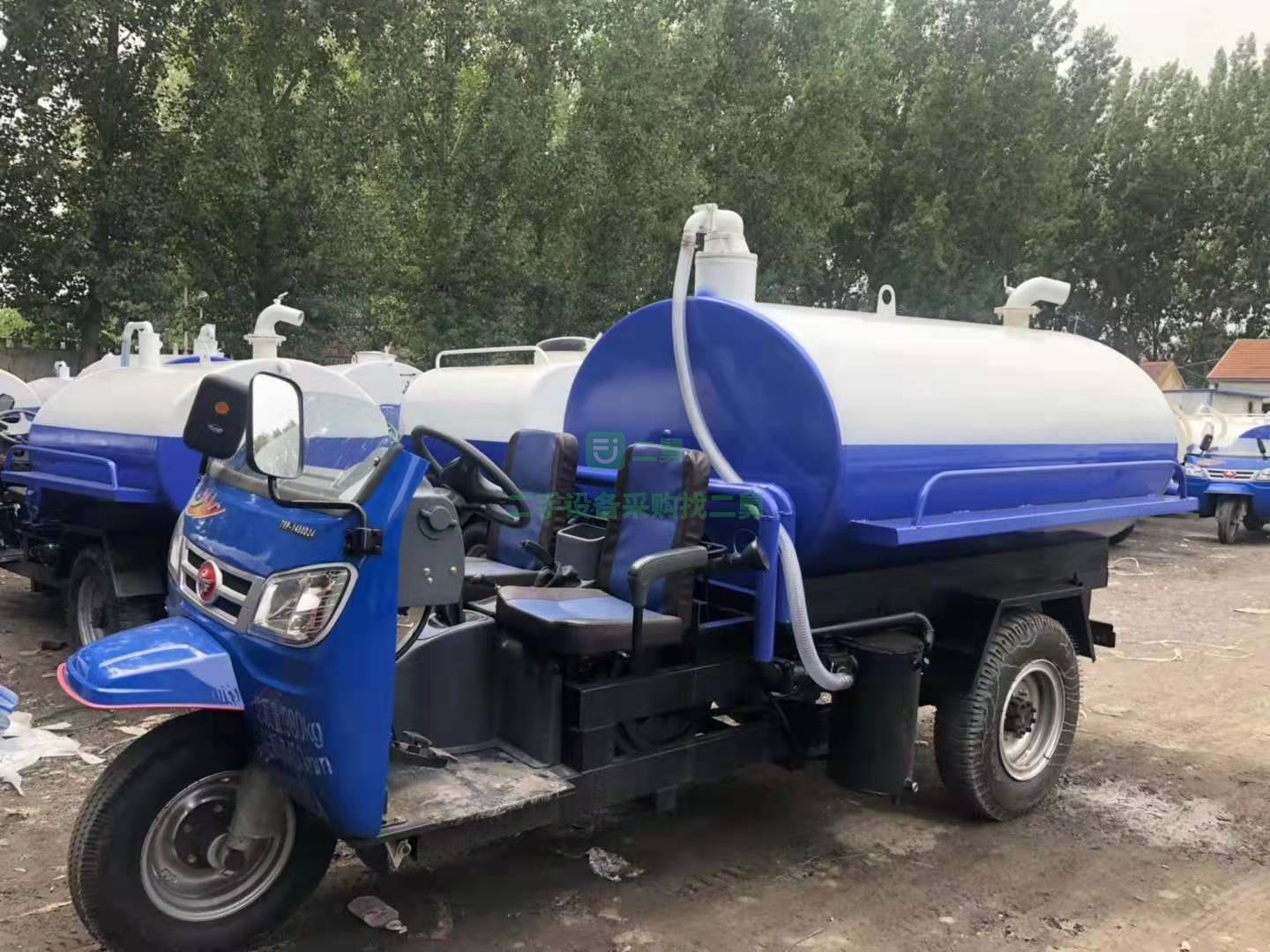 緊急出售翔運虎2立方帶手續(xù)吸污車