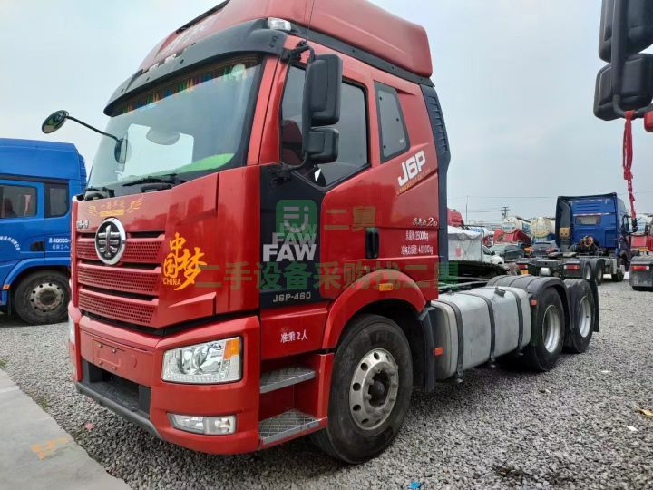出售二手九成新的解放J6P/460馬力牽引車
