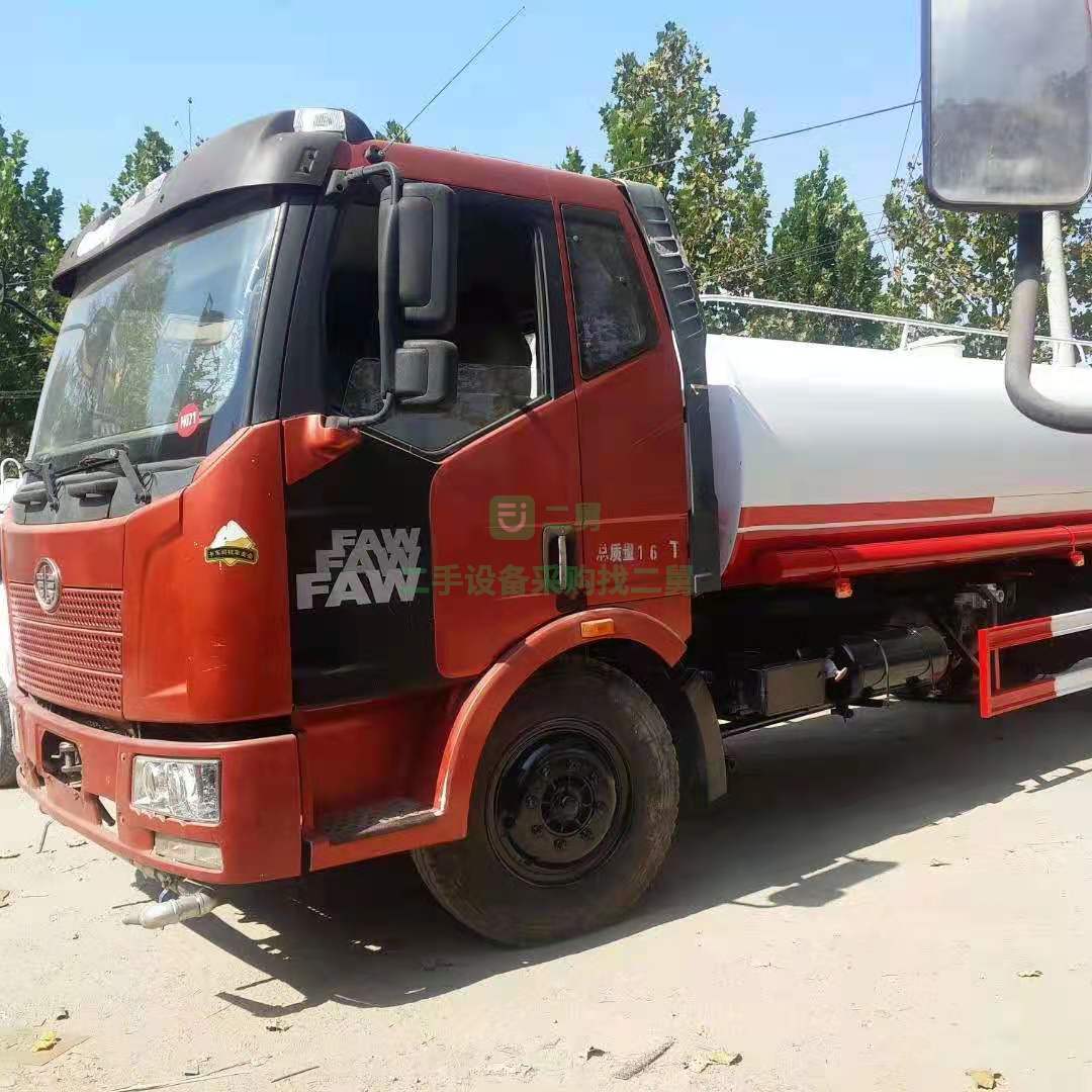 出售解放帶手續12立方灑水車
