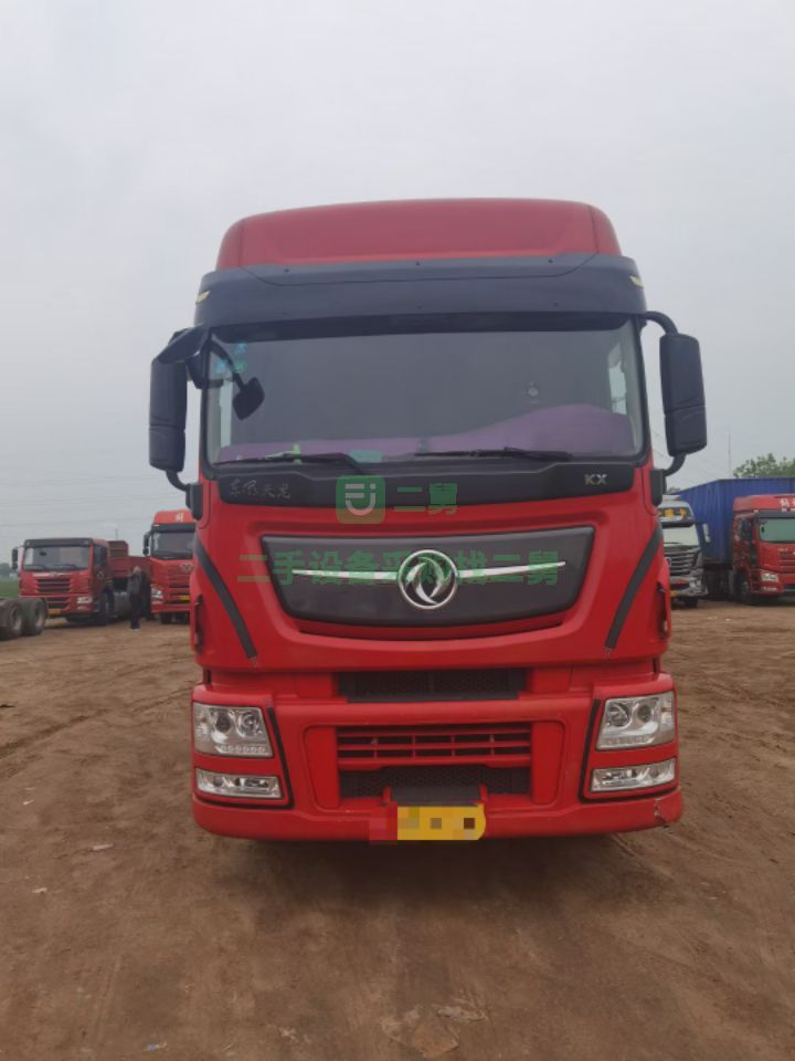 出售牽引車(chē)最新款兩年10個(gè)月天龍旗艦520雙曲，車(chē)況精品