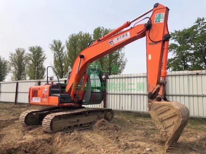 北京出售二手八成新的日立120挖掘機