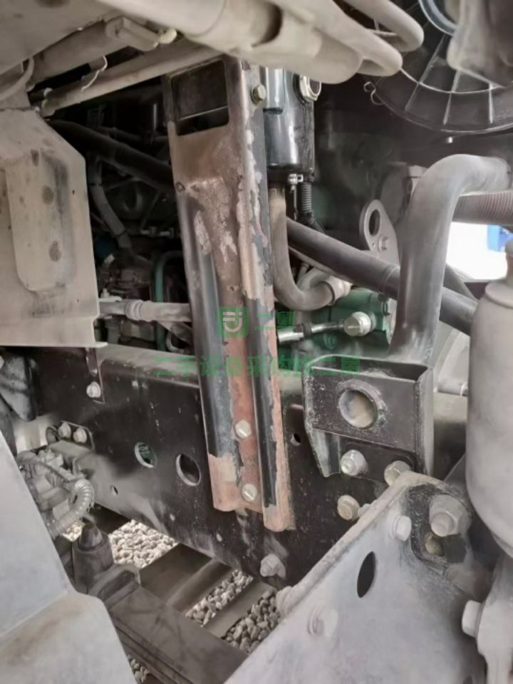 出售二手九成新的解放J6P/460馬力牽引車
