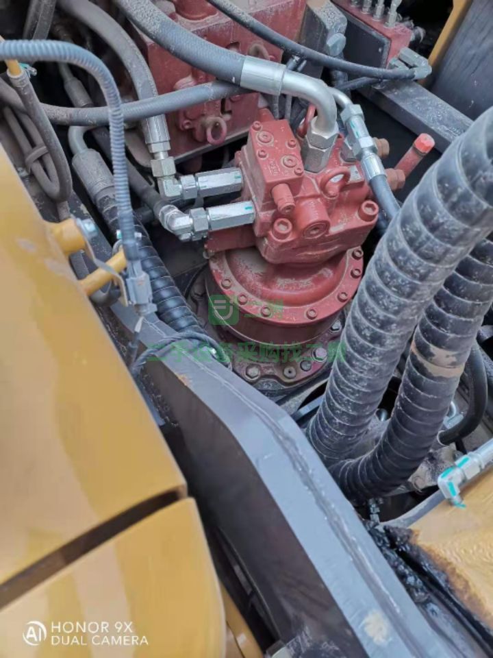 河北出售二手的雷沃220E2挖掘機，120小時準新車，手續齊