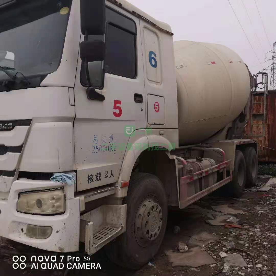 出售一臺14年國四大12方豪沃攪拌車，340馬力，唐鴻上裝