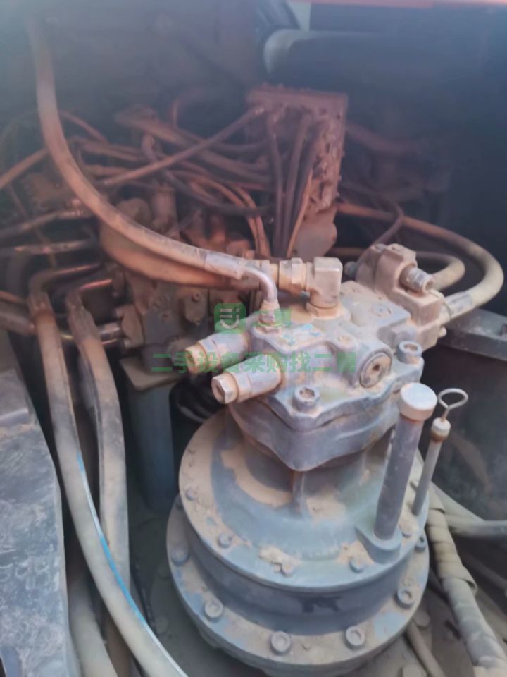出售二手的八成新的日立270-3挖掘機