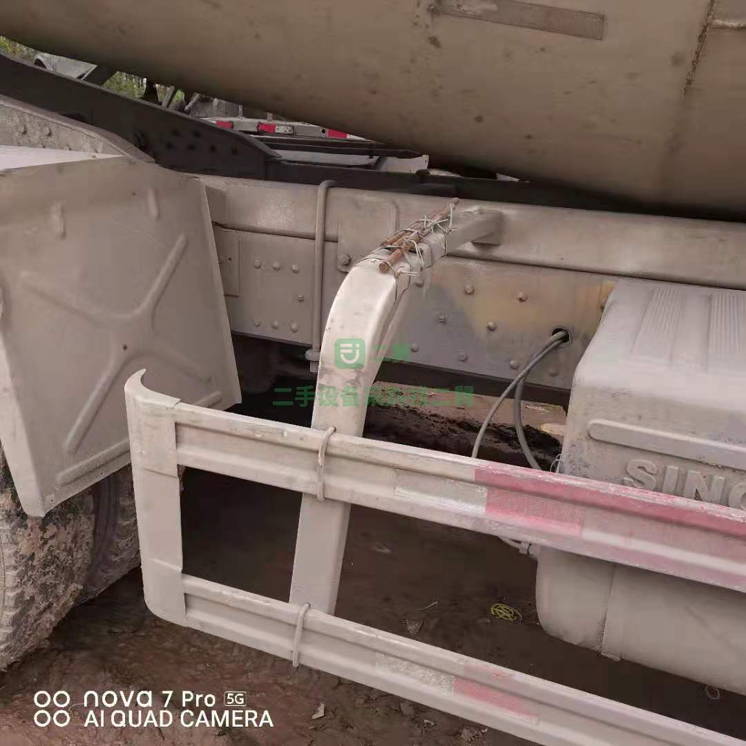 出售一臺13年18方豪沃攪拌車，正干活車，重汽發動機