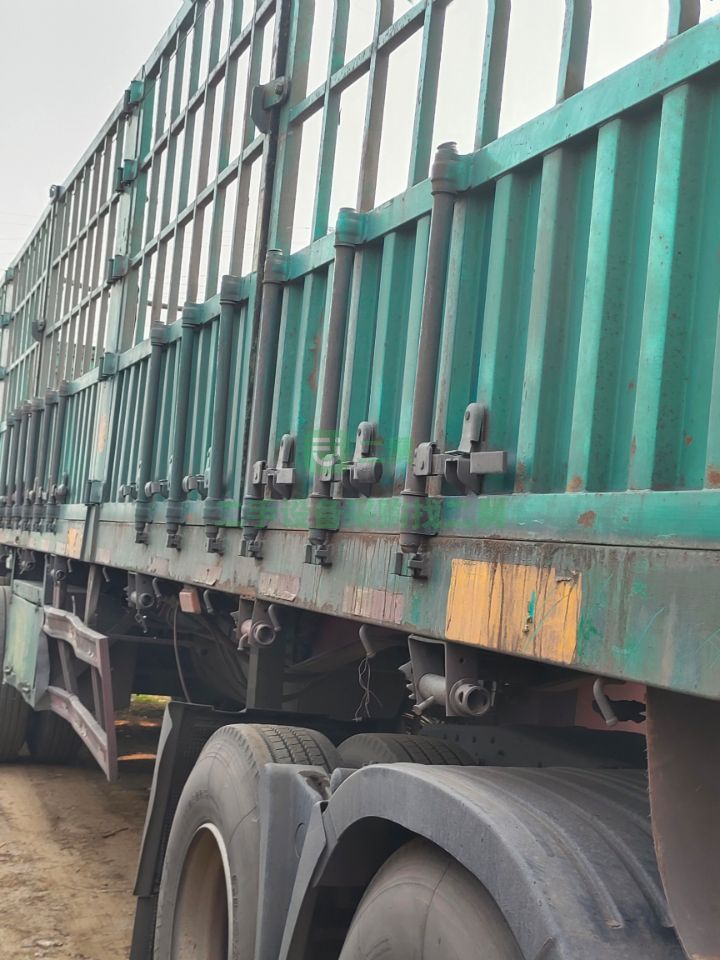出售二手八成新的13米2.55寬半掛車