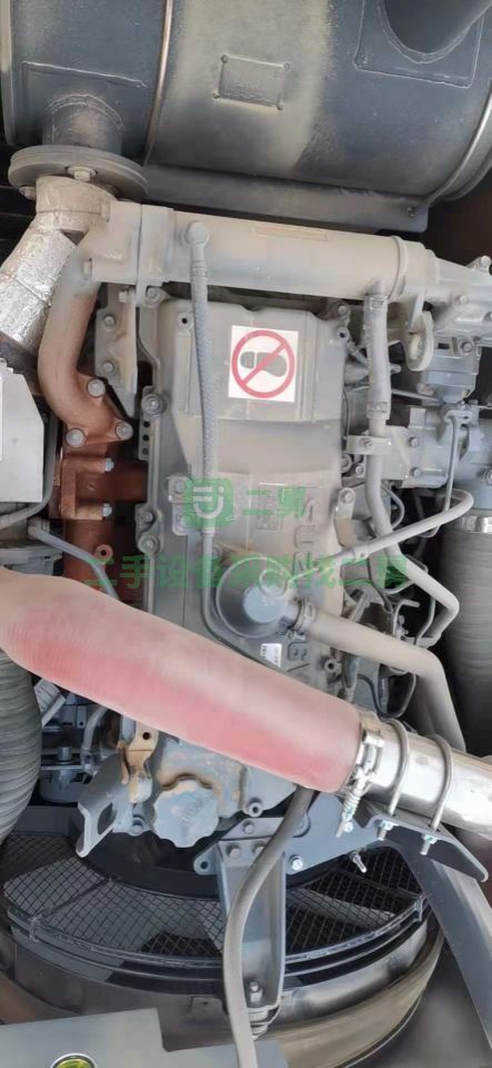 河北出售二手的雷沃220E2挖掘機，120小時準新車，手續齊
