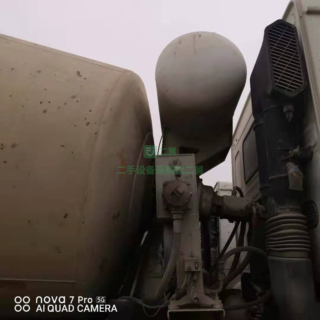 出售一臺13年18方豪沃攪拌車，正干活車，重汽發動機