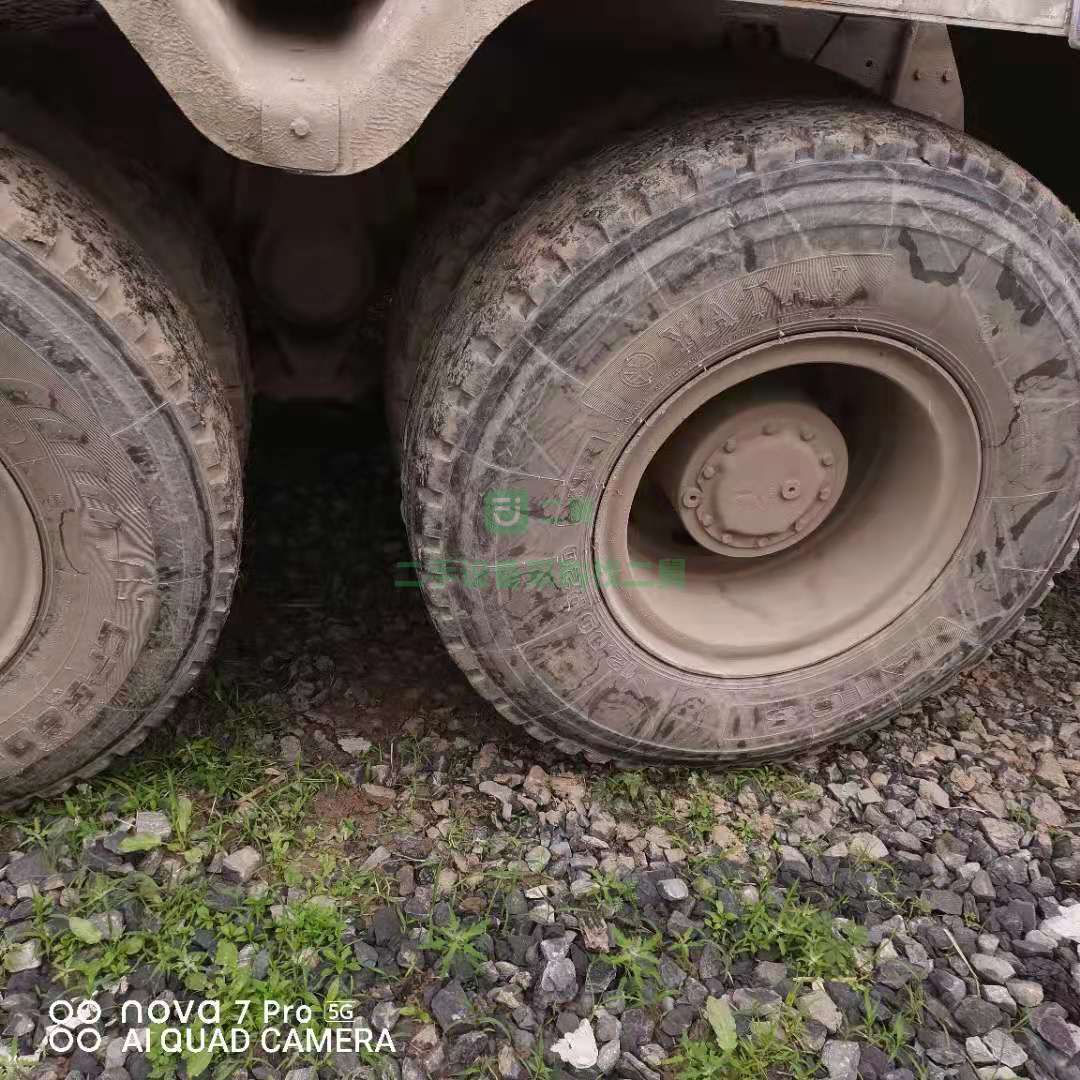 出售一臺13年20方豪沃?jǐn)嚢柢嚕瑏喬厣涎b 車況板板正正
