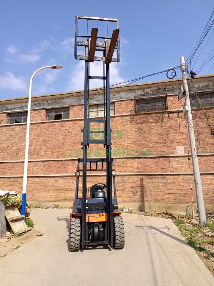 河北出售柳工三噸叉車，升高三米，手動擋，原車原版性能