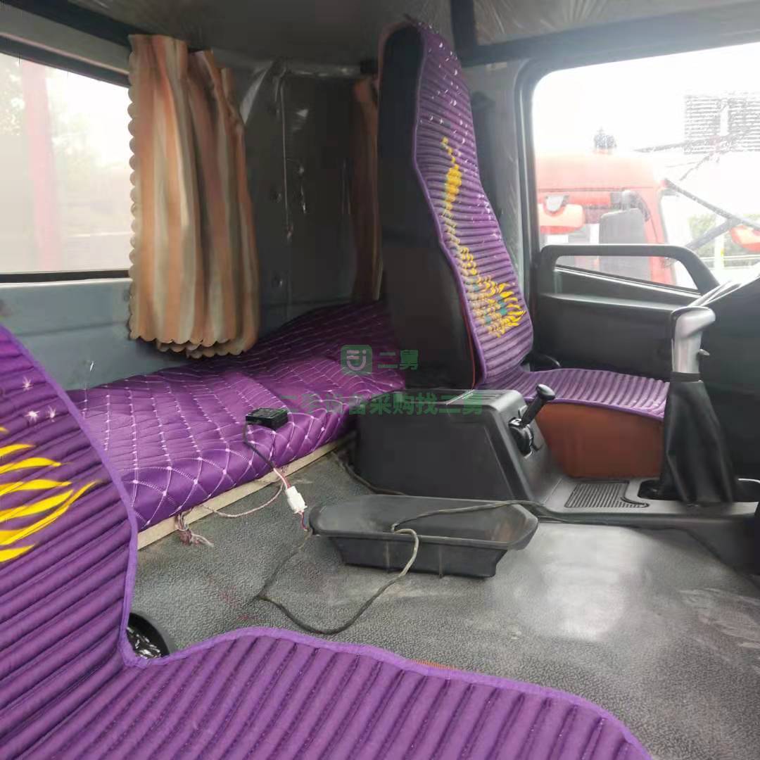 出售一臺新到18年前四后八9.6米平板貨車，車況精品不是原版退雙倍