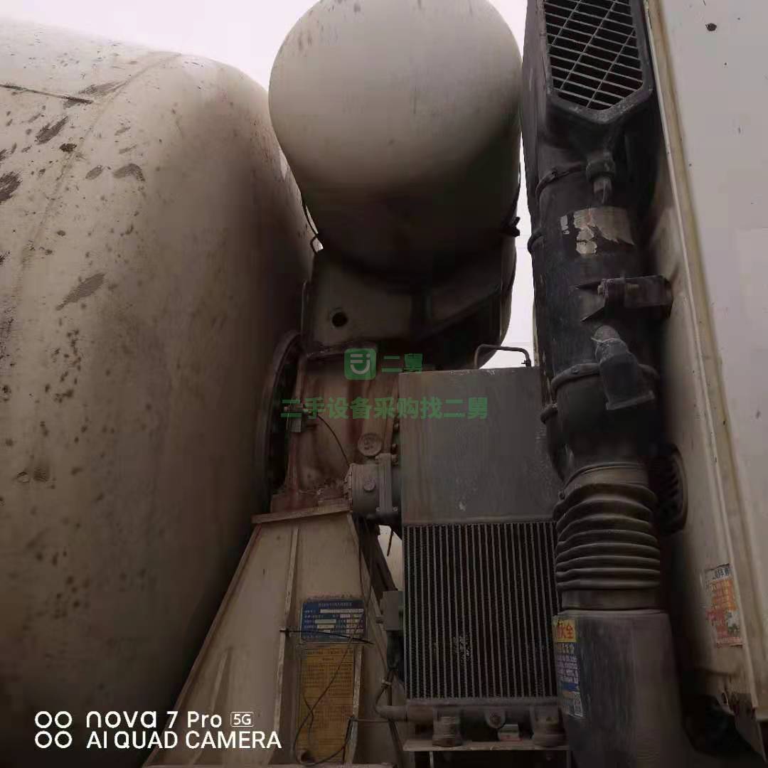 出售一臺13年20方豪沃?jǐn)嚢柢嚕瑏喬厣涎b 車況板板正正
