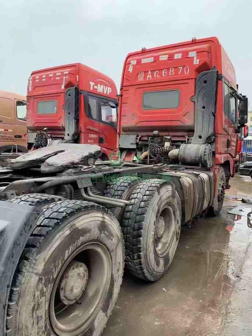 出售二手陜汽德龍X3000MAX牽引車，帶原裝液力緩速器，囯五排放550馬力
