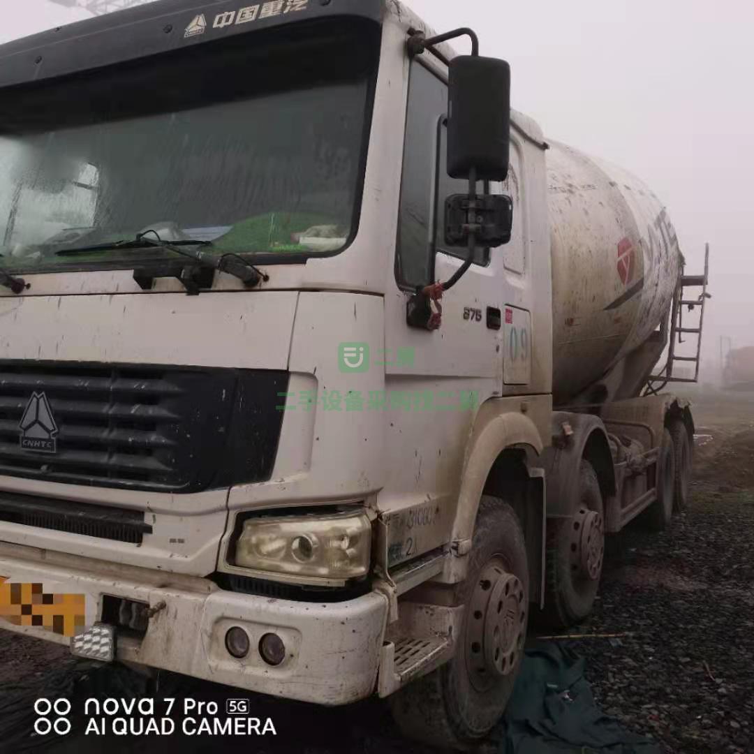 出售一臺13年20方豪沃?jǐn)嚢柢嚕瑏喬厣涎b 車況板板正正