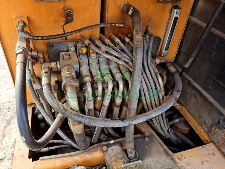 出售自己干活車雷沃65挖掘機