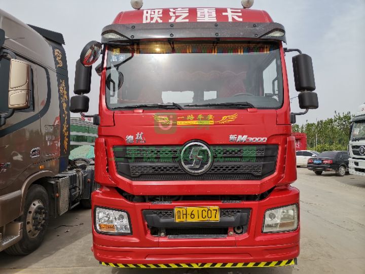 出售一臺(tái)18年德龍新M3000，430馬力牽引車
