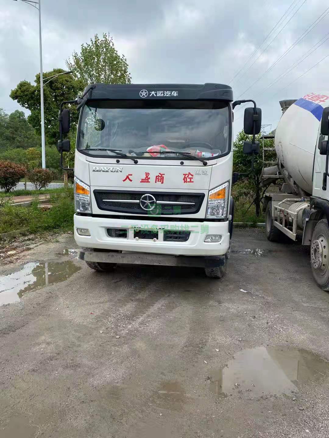 出售兩臺19年國五大運運途攪拌車，車況好，全手續 首付5萬