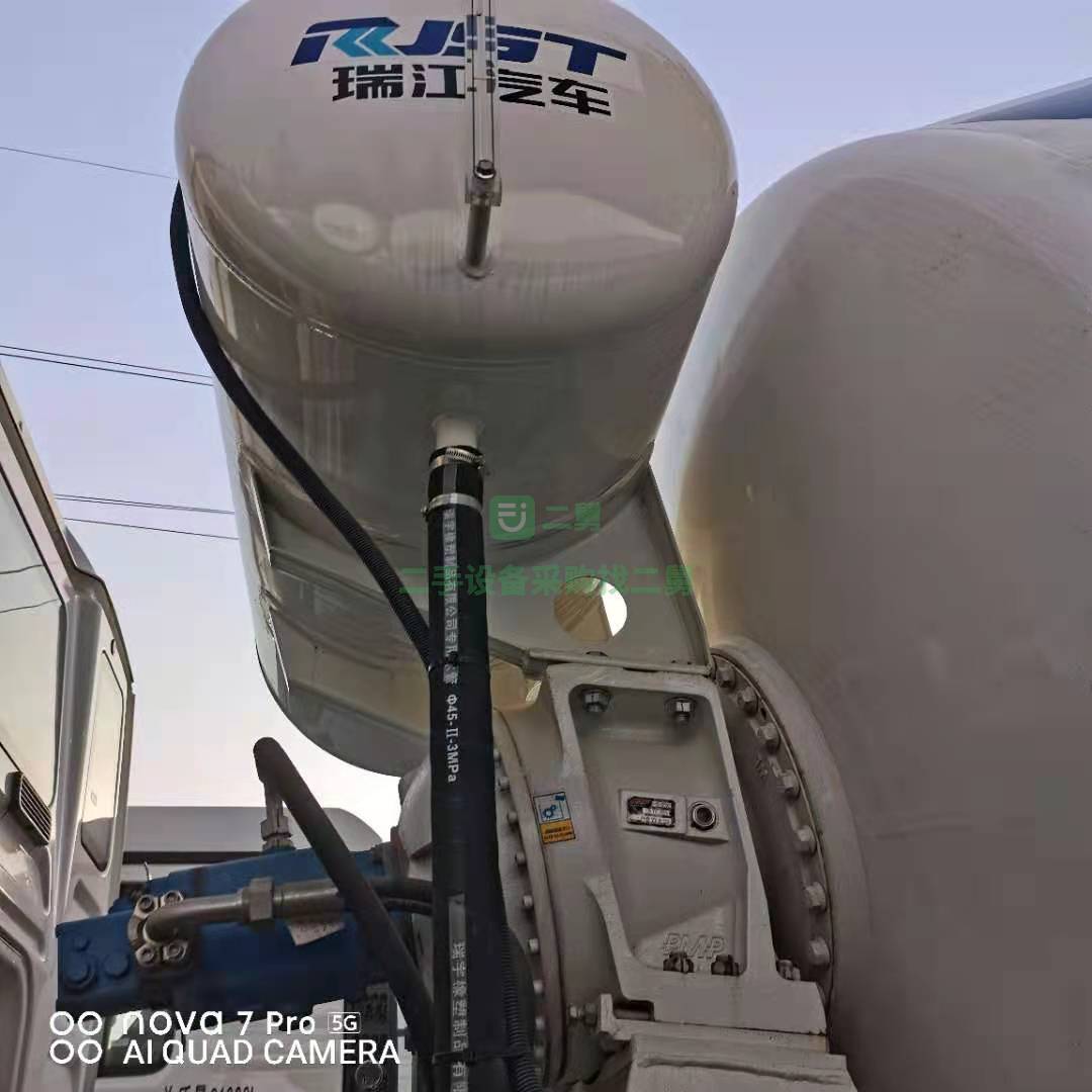 出售汕德卡21年4月份大12方輕量化攪拌車，瑞江上裝