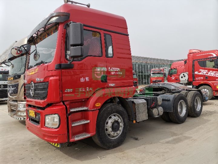 出售一臺(tái)18年德龍新M3000，430馬力牽引車