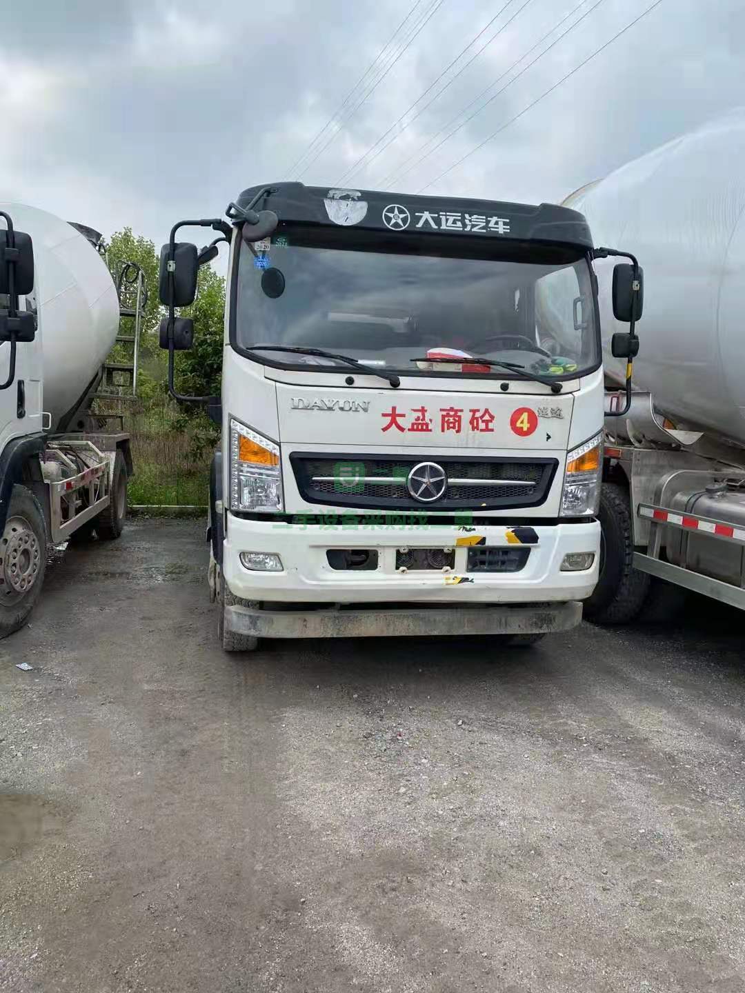 出售兩臺19年國五大運運途攪拌車，車況好，全手續 首付5萬
