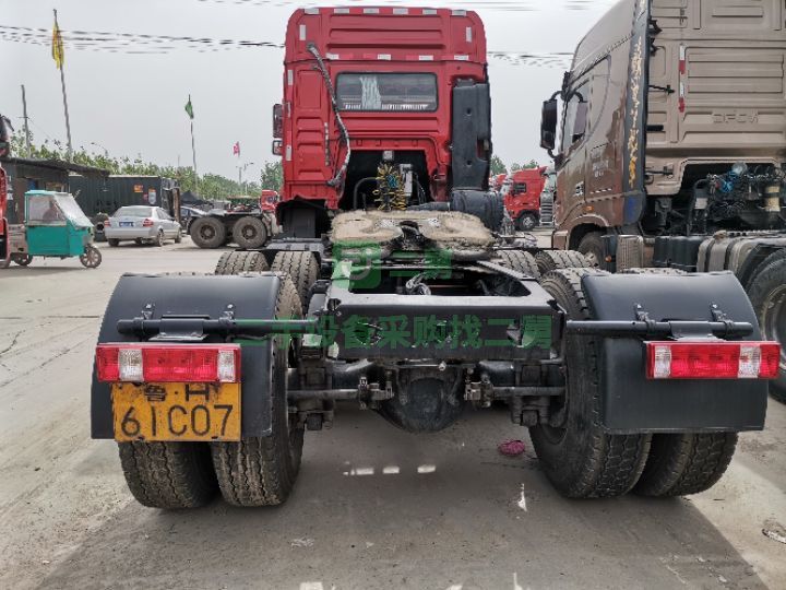 出售一臺(tái)18年德龍新M3000，430馬力牽引車
