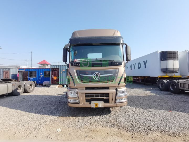 出售精品車況天龍旗艦560馬力牽引車