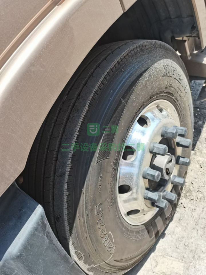 出售18年天龍旗艦-560馬力帶液緩雙驅輕體，國五排放牽引車