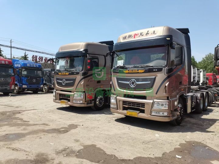 出售18年天龍旗艦-560馬力帶液緩雙驅輕體，國五排放牽引車