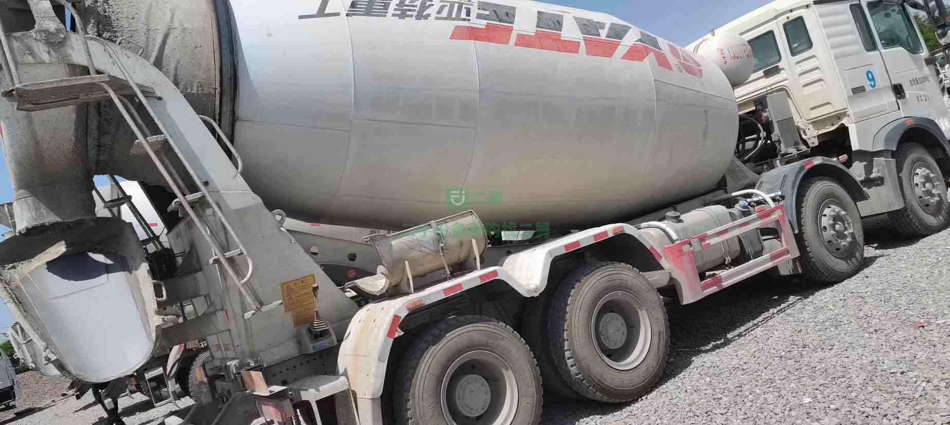 出售2020年豪沃TX攪拌車，國(guó)六排放，手續(xù)齊全包提檔過(guò)戶
