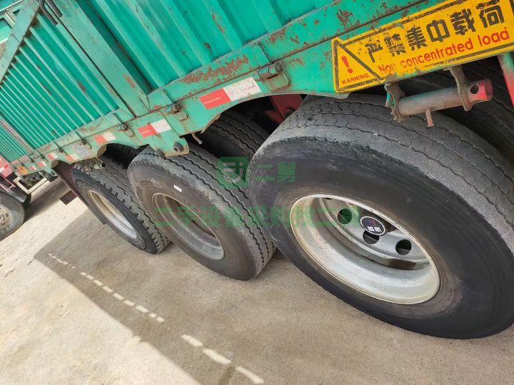 出售二手八成新的13米金多利半掛車