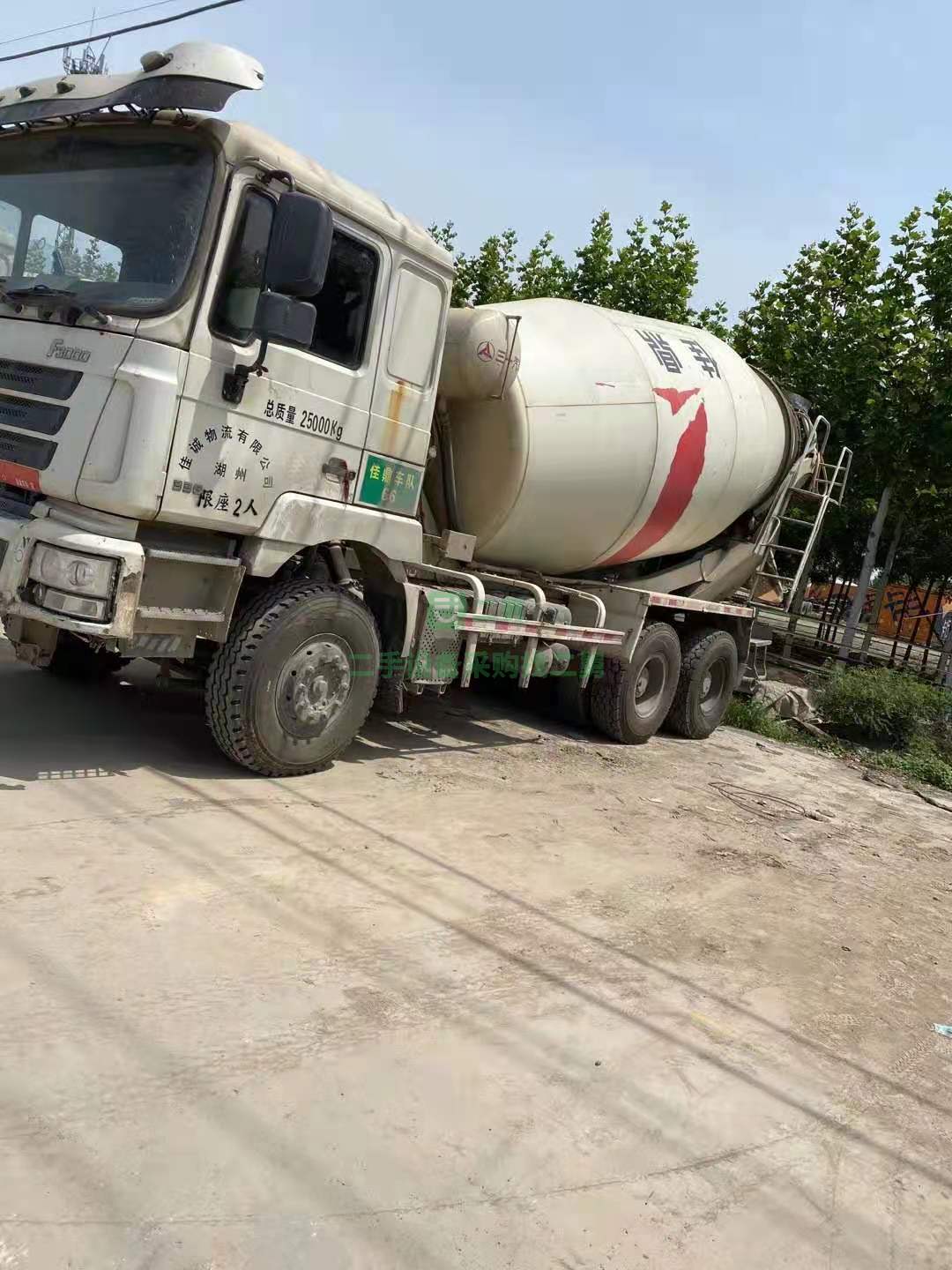 出售一臺18年國五德龍大12方攪拌車，三一上裝，濰柴336馬力