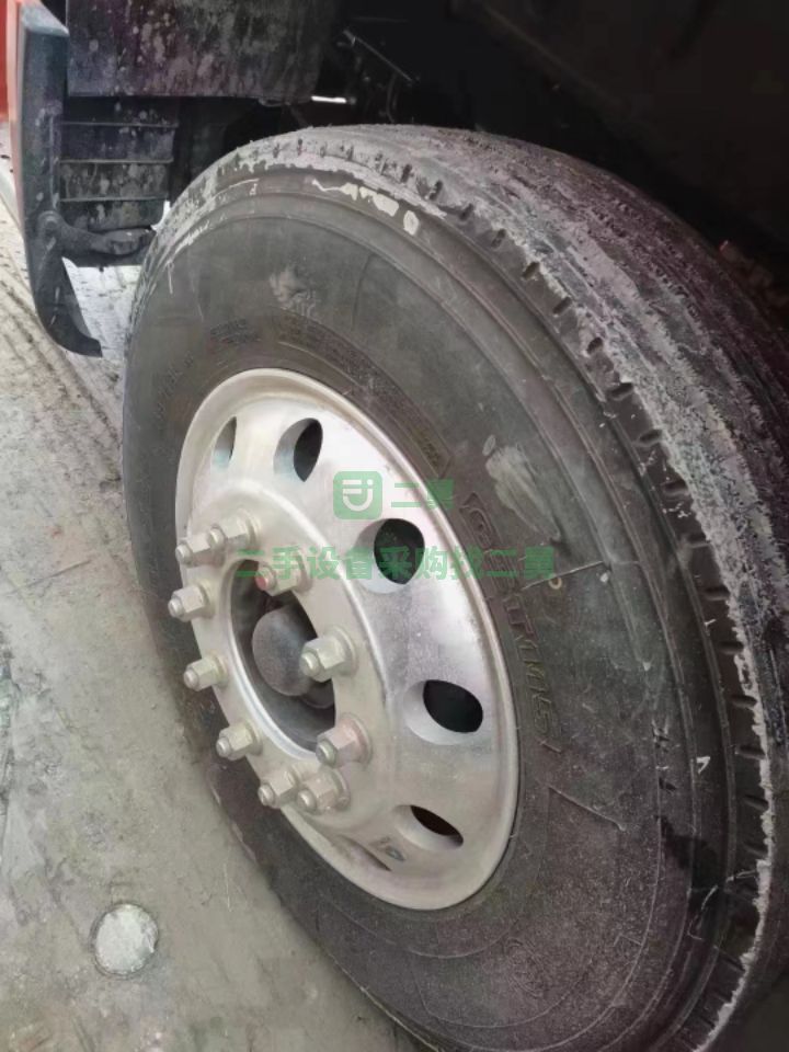 出售二手九成新的東風柳汽乘龍H5/240馬力玉柴發動機運輸車