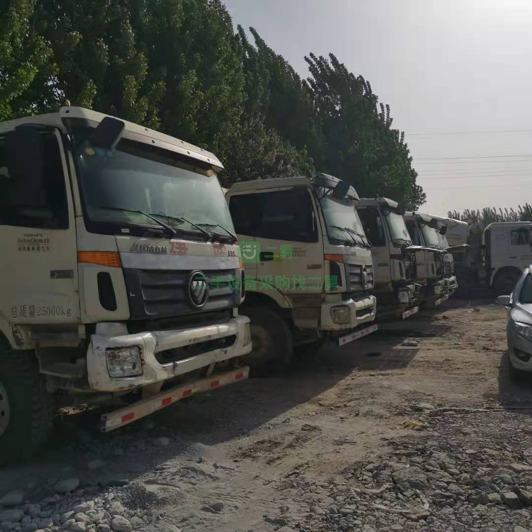 出售一臺15年歐曼國四排放攪拌車，336馬力，車長10200