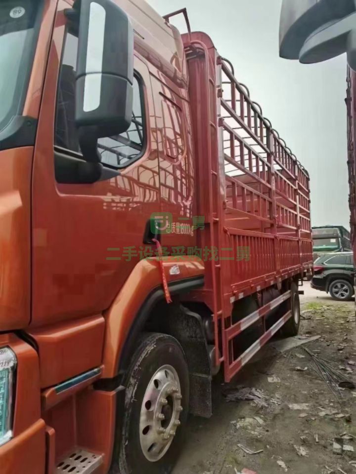 出售二手九成新的東風柳汽乘龍H5/240馬力玉柴發動機運輸車