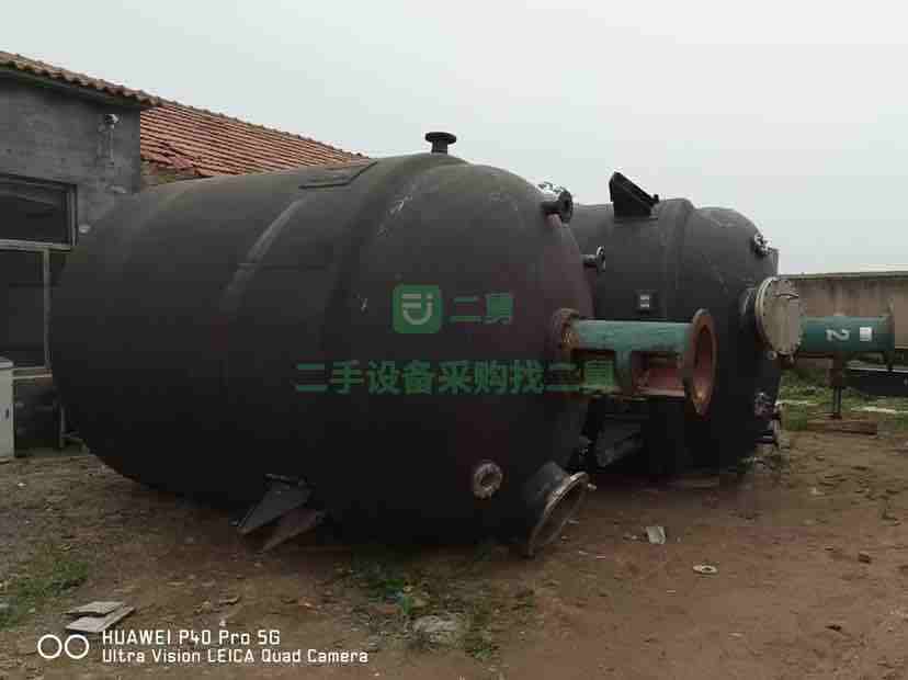 出售二手九成新的15立方不銹鋼反應(yīng)釜