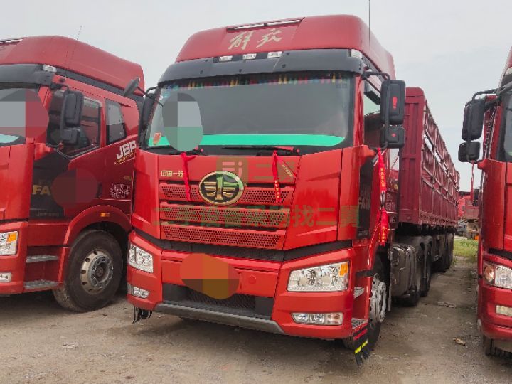 出售19年的解放J6P,550馬力牽引車。車況精品。