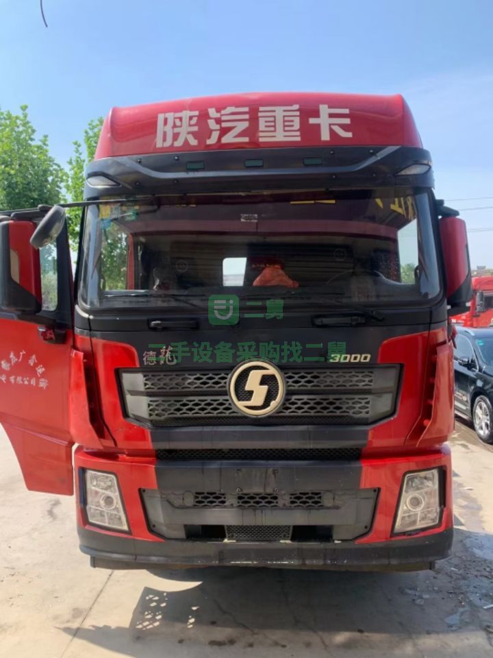 出售18年5月重體德龍x3000二代550馬力牽引車16速有需要聯系我價格不高