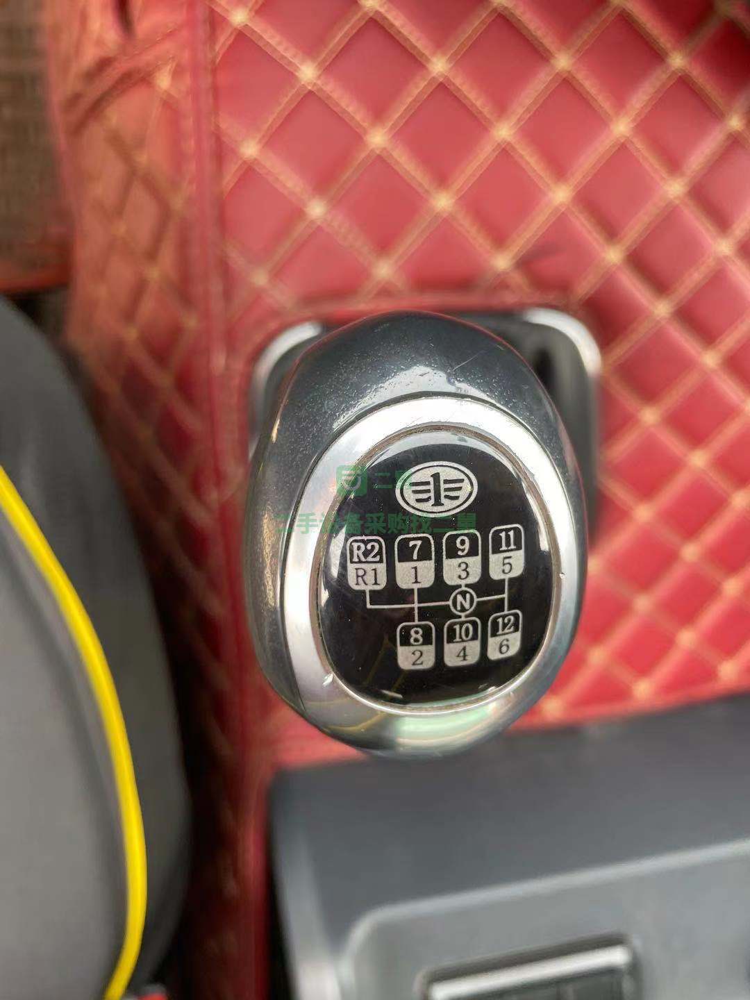 出售2020年4月的解放牽引車(chē)420馬力手續(xù)齊全隨時(shí)過(guò)戶