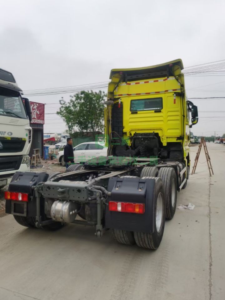 出售二手的20年的貨車，車況好，支持分期