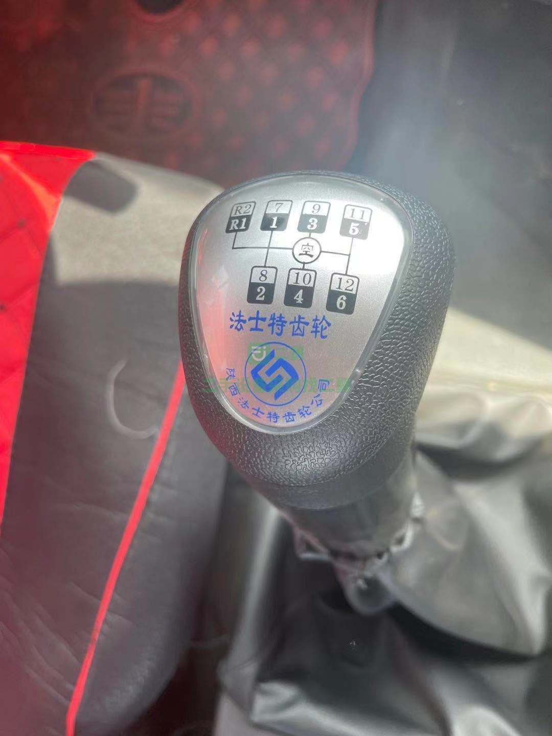 出售2018年10月解放悍威400馬力牽引車輪胎給力手續齊全