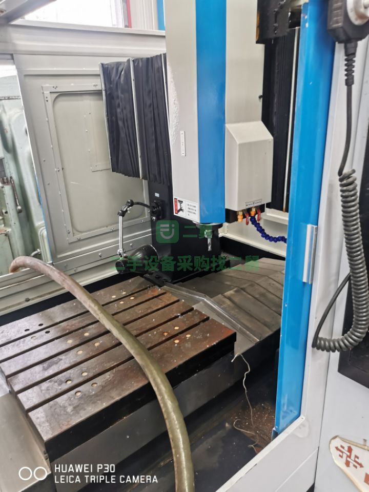出售二手九成新的南京四開精雕機